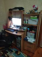 Лот: 20235517. Фото: 3. Компьютерный стол. Мебель