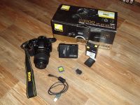 Лот: 3120862. Фото: 2. Nikon D3200 Kit 18-55 VR + флешка... Фотокамеры