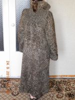 Лот: 12156012. Фото: 2. Шуба из каракуля. Женская одежда