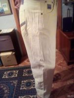 Лот: 9785551. Фото: 3. Белые джинсовые брюки, новые. Одежда, обувь, галантерея