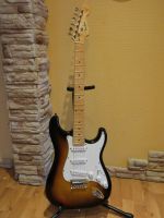 Лот: 17117173. Фото: 2. Fender Stratocaster, Sunburst. Музыкальные инструменты