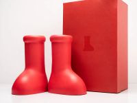 Лот: 24977733. Фото: 8. Сапоги MSCHF Big Red Boots