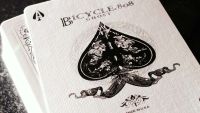 Лот: 15645909. Фото: 3. Карты Bicycle Ghost White от Ellusionist... Красноярск