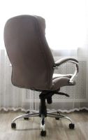 Лот: 25348074. Фото: 4. Кресло руководителя Бюрократ T-... Красноярск