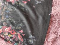 Лот: 13784489. Фото: 2. Черное платье с цветочным принтом. Женская одежда