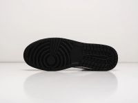 Лот: 24978309. Фото: 3. Кроссовки Nike Air Jordan 1 Mid. Одежда, обувь, галантерея