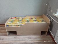 Лот: 20014919. Фото: 2. Кровать детская с матрасом 70х150... Детская мебель