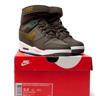 Лот: 8420114. Фото: 4. Сникеры Nike Air Revolution Sky... Красноярск