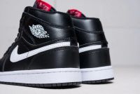 Лот: 11617641. Фото: 3. кроссовки Air Jordan 1 Retro. Одежда, обувь, галантерея