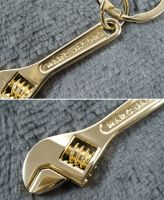 Лот: 3257332. Фото: 3. Marc Jacobs 24K(Wrench Keychain... Сувениры, подарки