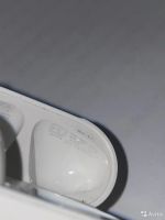 Лот: 16949722. Фото: 2. Apple AirPods 2 в зарядном футляре... Аудиотехника