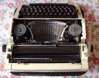 Лот: 23705928. Фото: 3. Машинка печатная Erika 105 Robotron... Коллекционирование, моделизм