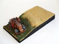 Лот: 23509004. Фото: 3. Подставка под модель "Ржавый трактор... Коллекционирование, моделизм
