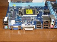 Лот: 2606740. Фото: 2. Gigabyte GA-H61M-DS2V rev.2.1... Комплектующие