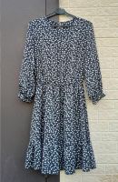 Лот: 25744180. Фото: 2. Платье на 44 размер. Женская одежда