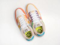 Лот: 24978352. Фото: 2. Кроссовки Nike SB Dunk Low. Женская обувь