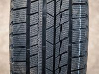 Лот: 19453880. Фото: 2. шины 235/55 R17 Firemax FM805... Шины, Диски