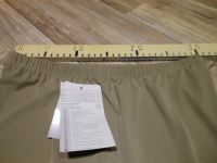 Лот: 6674226. Фото: 5. топ бежевый с украшением на шее...