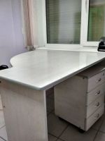 Лот: 10572097. Фото: 2. Стол офисный. Офисная мебель и домашние кабинеты