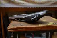 Лот: 3681956. Фото: 2. Седло GIANT новое. Велоспорт