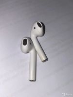 Лот: 16949722. Фото: 3. Apple AirPods 2 в зарядном футляре... Бытовая техника