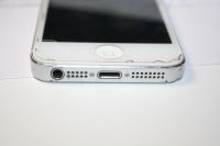Лот: 7154073. Фото: 6. Iphone 5 32gb сколы и коцки на...