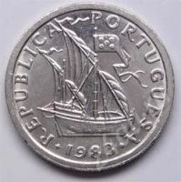Лот: 200272. Фото: 2. Португалия. 2.5 эскудо 1983г... Монеты