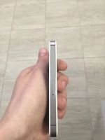 Лот: 6923018. Фото: 4. iPhone 4s 32gb + 3 чехла + оригинальные...