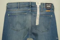 Лот: 12662199. Фото: 4. Женские джинсы Wrangler Sara Narrow... Красноярск