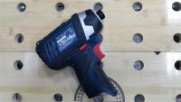 Лот: 9511843. Фото: 2. Ударный шуруповёрт Bosch GDR 10... Инструмент и расходные