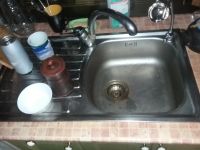 Лот: 9559038. Фото: 2. Кухня с раковиной и смесителем... Кухонная мебель