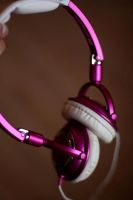 Лот: 2989843. Фото: 3. Наушники Skullcandy Lowrider бело-розовые. Бытовая техника