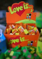 Лот: 20235290. Фото: 5. Целый блок жвачки (100шт) love...