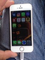Лот: 9938774. Фото: 4. iPhone 5s 16gb gold
