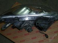 Лот: 646517. Фото: 2. Toyota Avensis Передняя фара. Автозапчасти