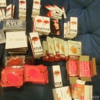 Лот: 8896687. Фото: 2. МАТОВая ПОМАДа Kylie в комплекте... Косметика и уход