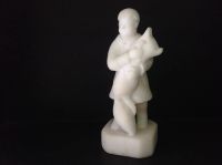 Лот: 16262144. Фото: 2. Статуэтка фигурка мальчик с лисой... Живопись, скульптура, фото