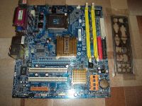 Лот: 3782730. Фото: 2. Материнская плата Gigabyte GA-945GCMX-S2... Комплектующие