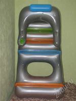 Лот: 398174. Фото: 2. Надувной матрас с подголовником... Водный спорт