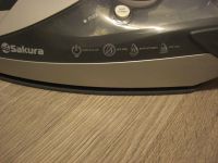 Лот: 6382117. Фото: 2. Утюг Sakyra мощность 2200!. Мелкая бытовая техника