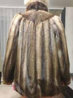 Лот: 12733611. Фото: 3. Шубу короткую. Одежда, обувь, галантерея