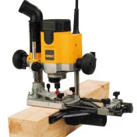 Лот: 10168088. Фото: 3. Фрезер DeWALT DW 621. Строительство и ремонт