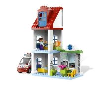 Лот: 7119487. Фото: 3. LEGO Duplo Больница 5695. Дети растут