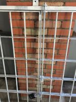 Лот: 12652287. Фото: 2. Металлическая решетка с открывающимися... Строительные материалы