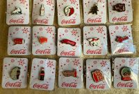 Лот: 16013634. Фото: 3. Набор Новогодних значков Кока-кола... Коллекционирование, моделизм
