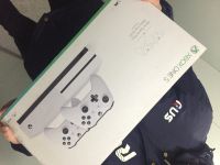 Лот: 17566418. Фото: 2. Xbox one s 1 TB. Игровые приставки, консоли, видеоигры