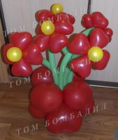 Лот: 5051371. Фото: 2. Букет цветов в вазе из шариков... Сувениры, подарки