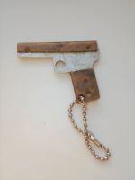 Лот: 18793682. Фото: 3. Брелок для ключей пистолет. СССР... Сувениры, подарки