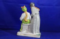 Лот: 23955461. Фото: 5. Фарфоровая статуэтка Дьяк и Солоха...