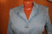Лот: 11585845. Фото: 2. Стильный брендовый джинсовый пиджак... Женская одежда